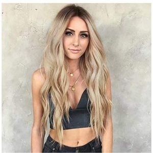 24" Middle Part Blonde Wavy Wigs